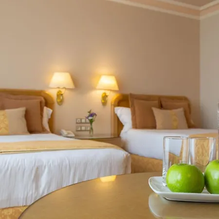 Hotel Gran Abetos 4*