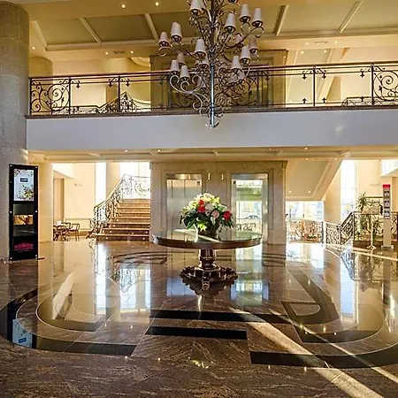 Gran Abetos Hotel 4*